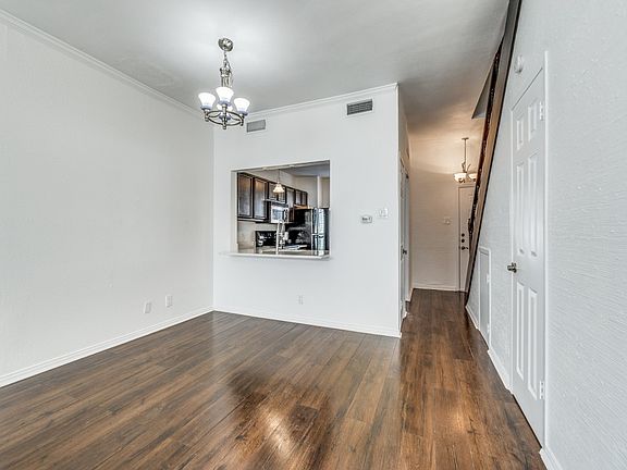 4th image of 3904 Rawlins St APT 105