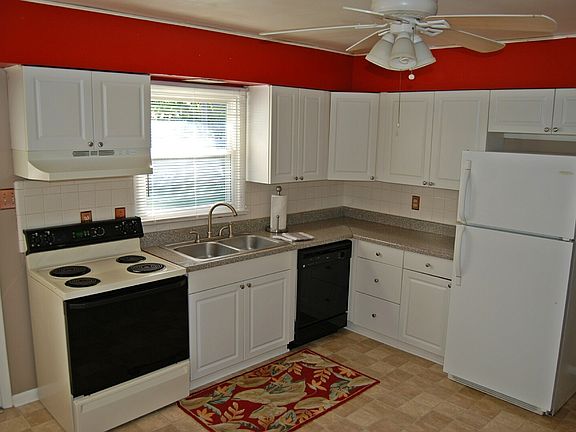 5th image of 1800 Biloxi Ct