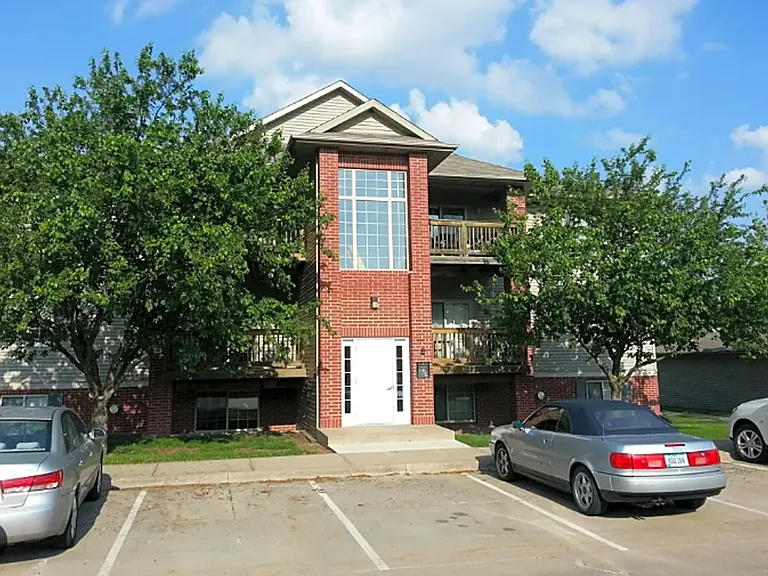 2262 Holiday Rd #102 — Photo 1