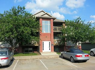 2262 Holiday Rd APT 102, Coralville, IA 52241
