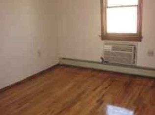 192 Bay 14 St, Brooklyn, NY 11214