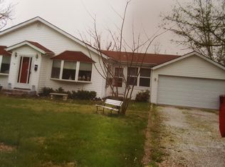 910 Richeson Rd, Potosi, MO 63664