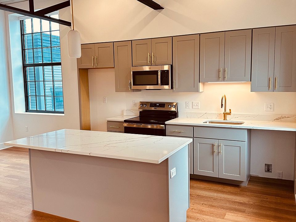 1st image of 204 N George St #1B-1Ba-570Sqft
