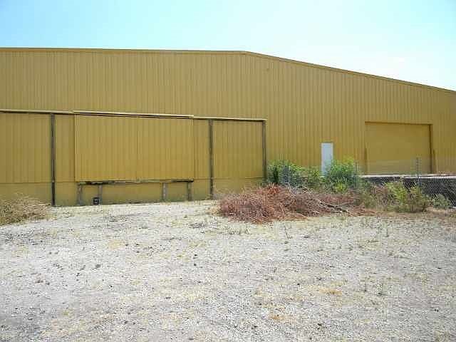 1st image of 819 Spang St