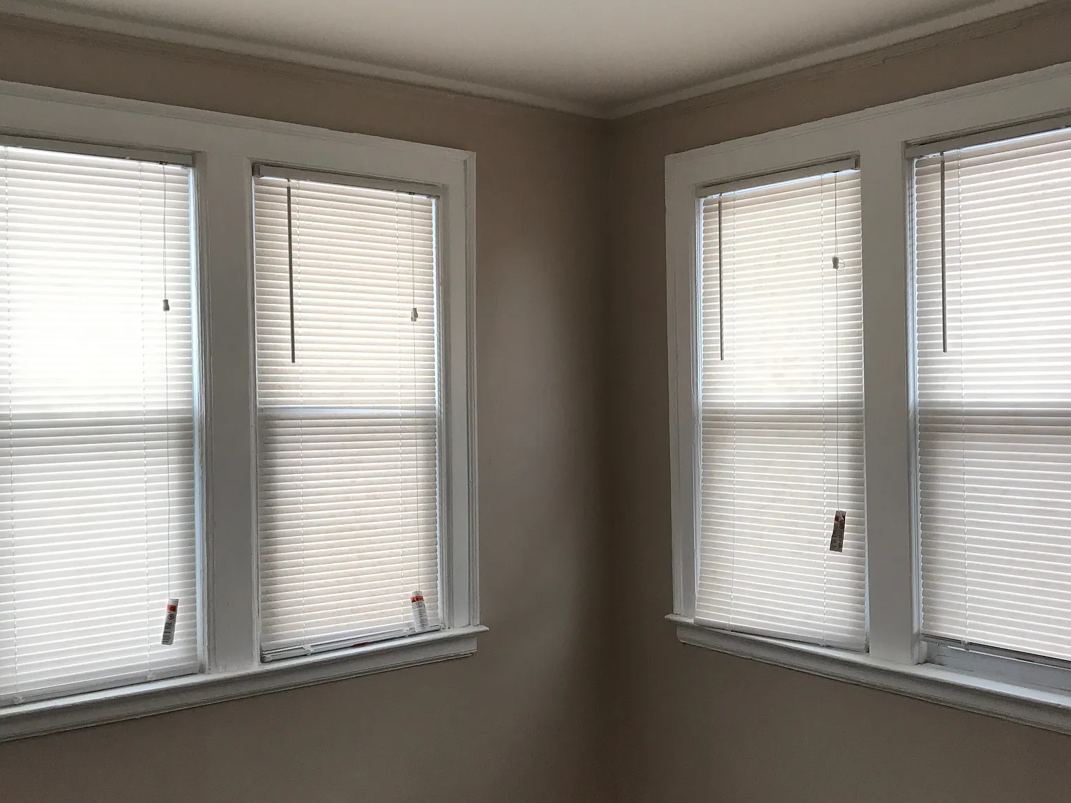 3235 W Grand St — Photo 3