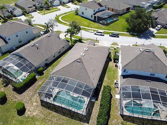 3rd image of 124 Churchill Park Dr