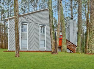 206 Watkins Glen Dr, Woodstock, GA