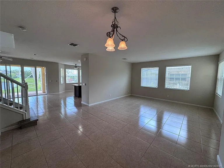 11239 SW Barton Way — Photo 4