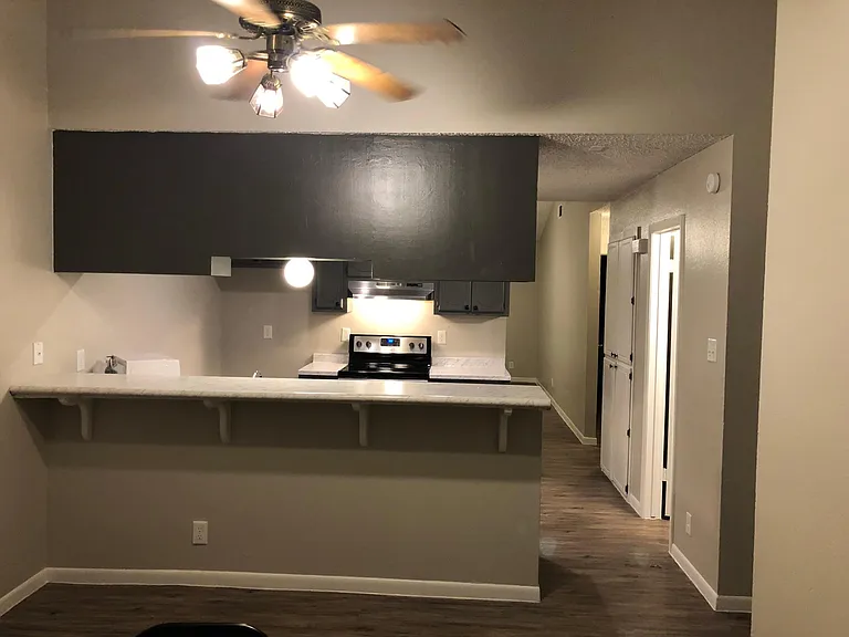 212 Versailles St — Photo 4