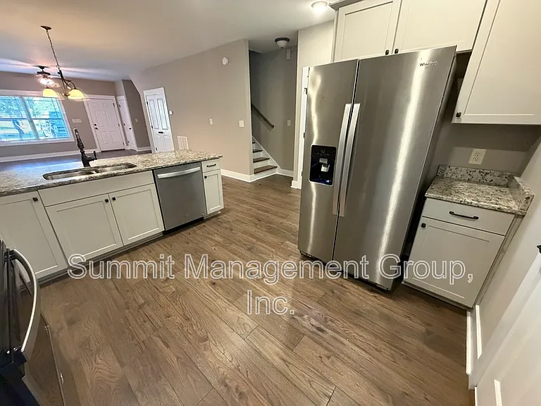 860 S Harkness St #H — Photo 12