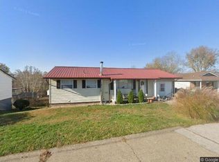 305 Hurricane Ave, Hurricane, WV 25526