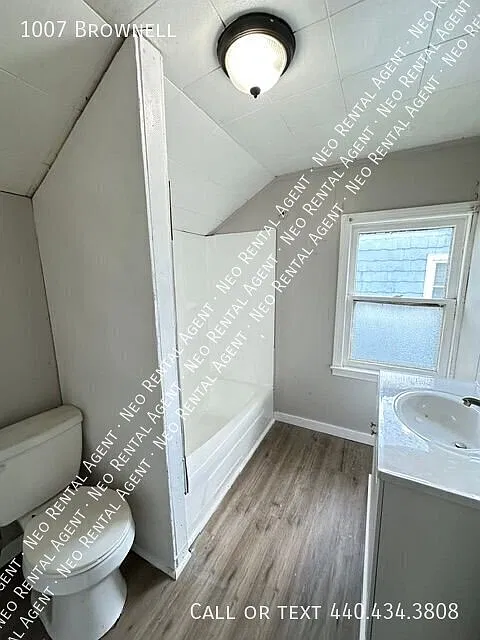 Lorain 3 bedroom - Single Family Home — Photo 3