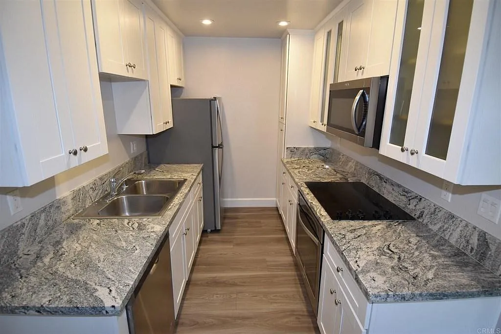1 bed, 691 sqft, $2,800 — Photo 2