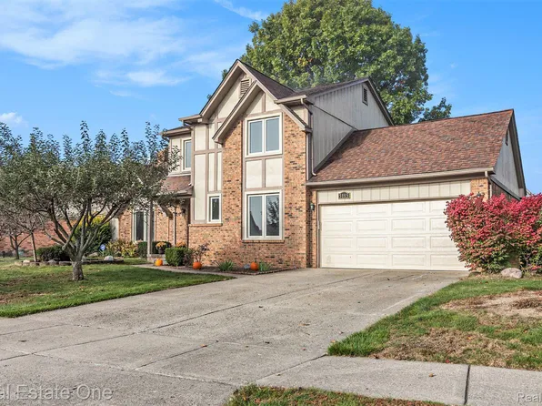 5185 Saffron Dr, Troy, MI 48085