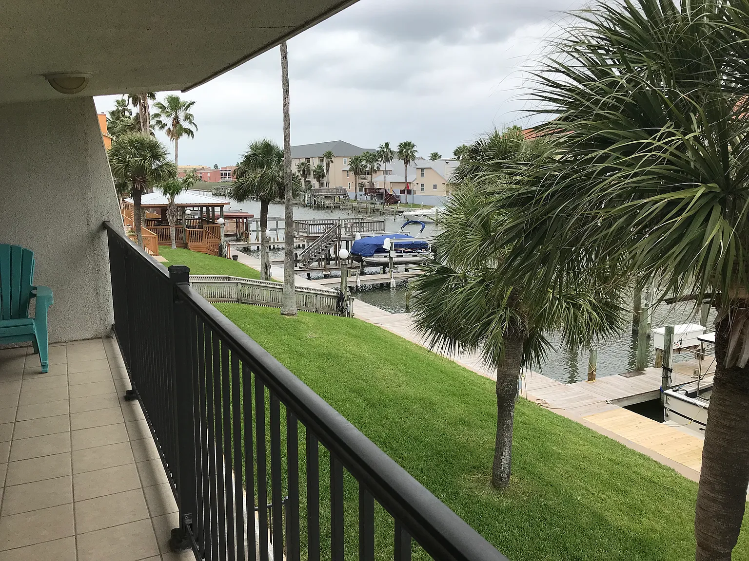 2 bed, 1047 sqft, $1,700 — Photo 1