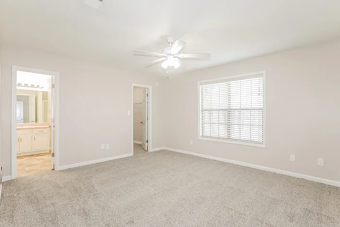 945 Sideline Ct — Photo 9