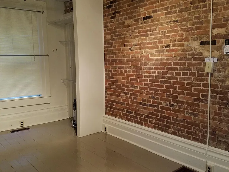 360 S Upper St #2 — Photo 8