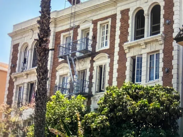 693 S Shatto Pl #D402, Los Angeles, CA 90005