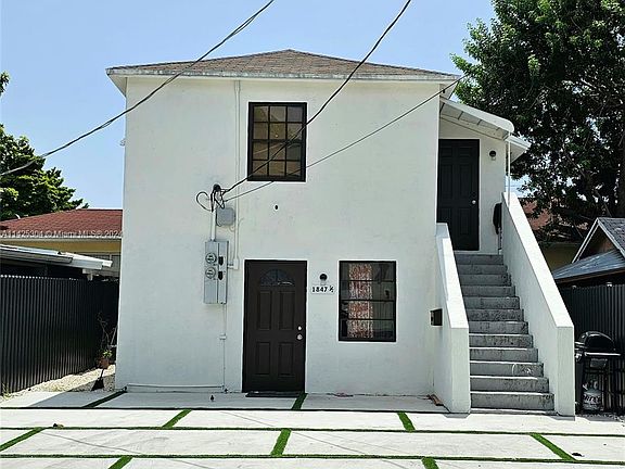 4th image of 1847 1/2 NW 18th Ave