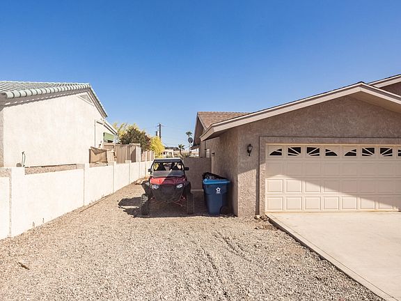 3rd image of 2516 Avocado Ln