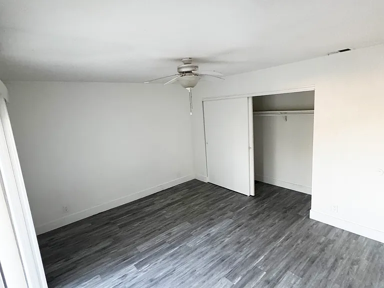 Walnutwood Apartments — Photo 40