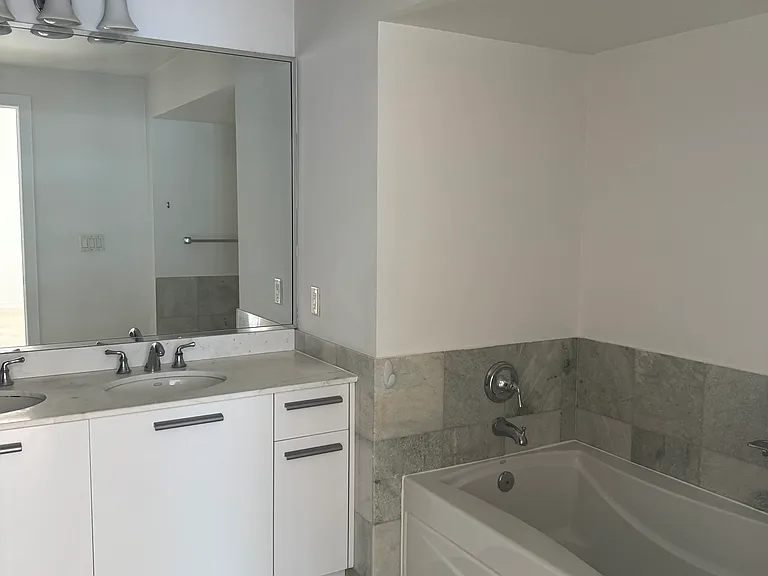 1060 Brickell Ave #3217 — Photo 16