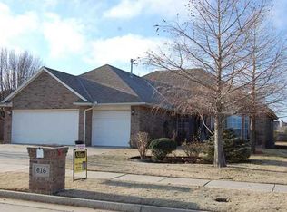 616 Okie Ridge Dr, Yukon, OK 73099