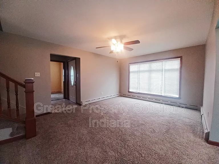 625 E South St — Photo 13