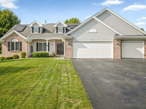 206 Starfire Rd, Poplar Grove, IL 61065