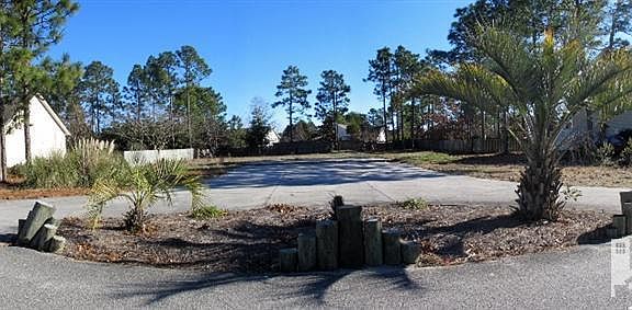 3rd image of 7409 Champlain Road
