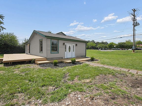 4th image of 3646 Parsons Ave
