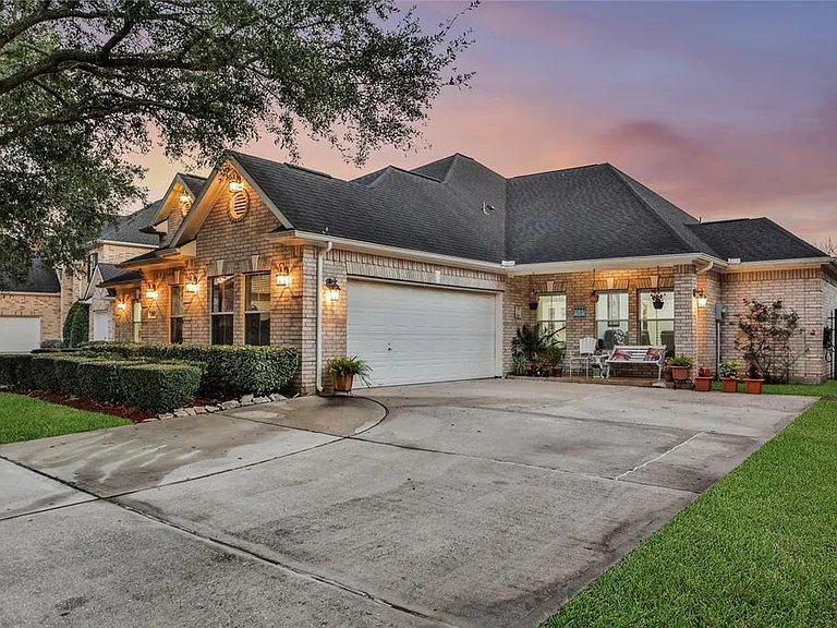 3831 Lakeridge Canyon Dr — Photo 19