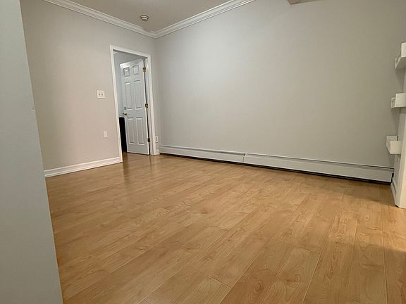 4th image of 524 W 50th St APT 4A