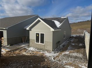 1614 Lois Rd #18-B, Latrobe, PA 15650