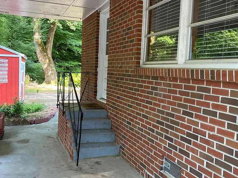 1448 Fama Dr NE — Photo 27