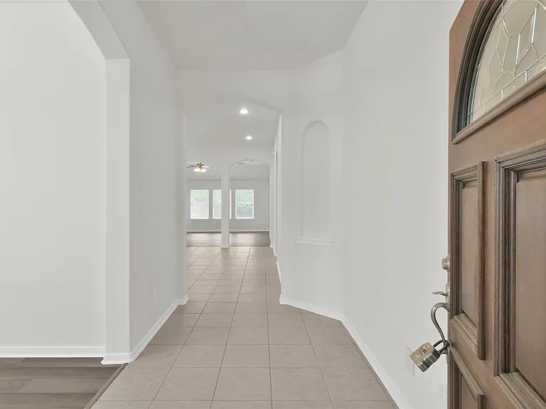 10 Barker Ridge Ct — Photo 4