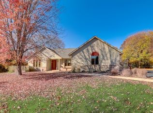 36480 Serenity Ln, Oconomowoc, WI 53066