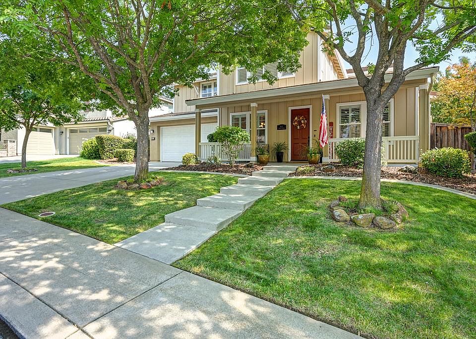 1st image of 811 Spotted Pony Ln