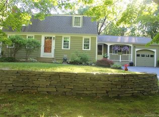 13 Dean Rd, East Lyme, CT 06333
