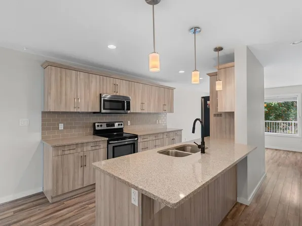11840 122nd St NW, Edmonton, AB T5L 0C2