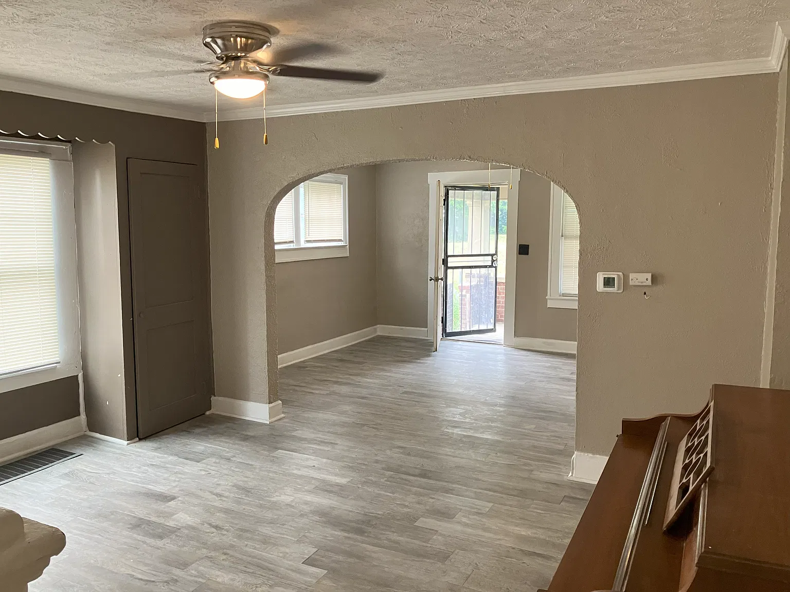 2 bed, 1250 sqft, $1,300 — Photo 4