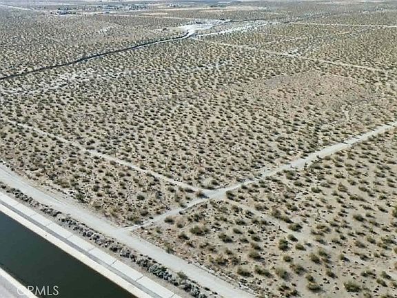 4th image of 2025 S Dos Palmas