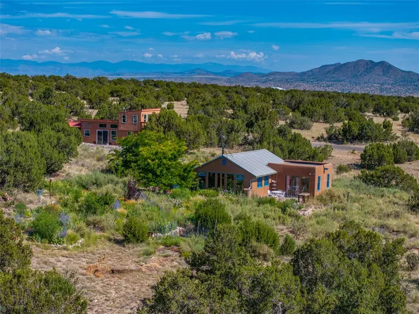 60 Tarantula Flt, Cerrillos, NM 87010