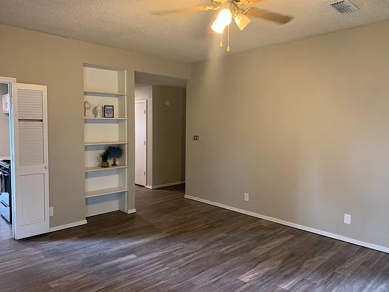 6651 S Utica Pl — Photo 12
