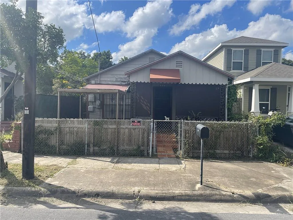 1 bed, 1.0 bath, 981 sqft, $750 — Photo 1