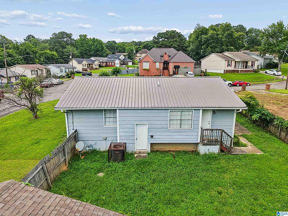 2nd image of 501 Oak Crest Dr