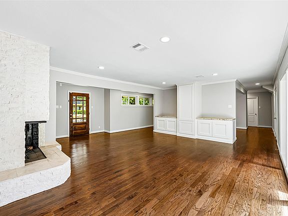 3rd image of 4807 Omeara Dr