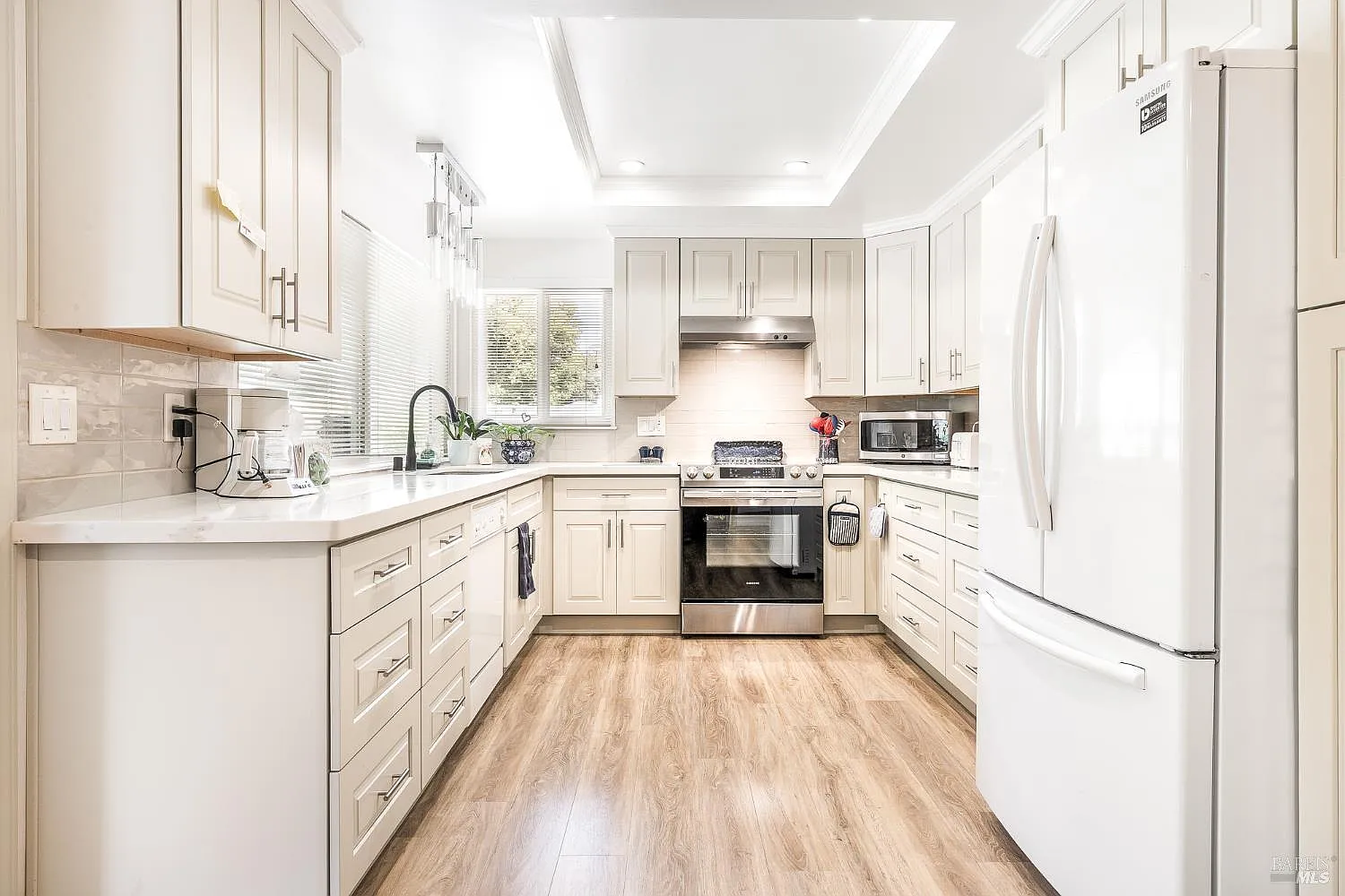 6497 Meadowridge Drive - Photo 9