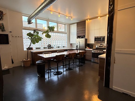5th image of 2418 W Bloomingdale Ave APT 104