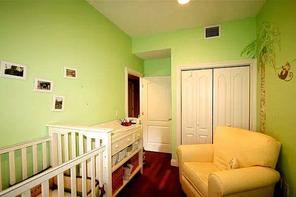 Sold by Mikhail Knova, LREB | media 30